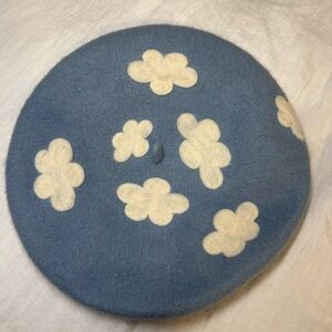 Artsy Wool Clouds Beret